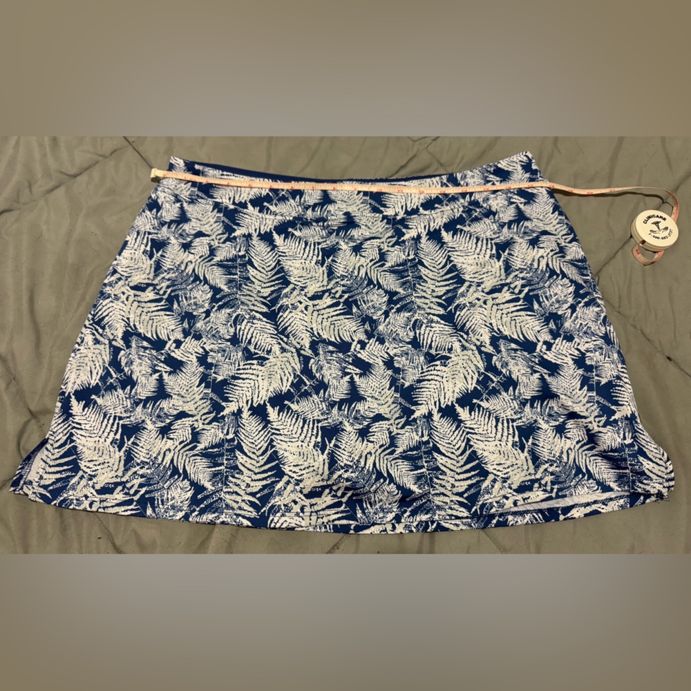 Tranquility by Colorado Clothing Navy and Cream Skort